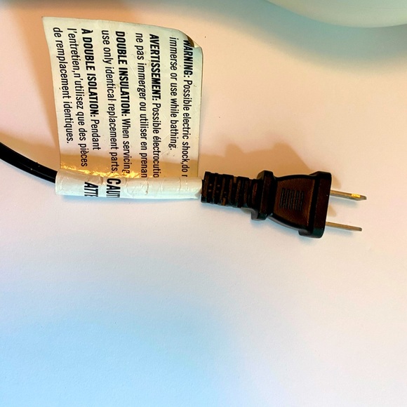 InStyler Tulip self curling iron. - Picture 4 of 5